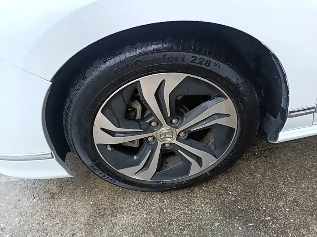 Honda Spirior 2015 — фото 23