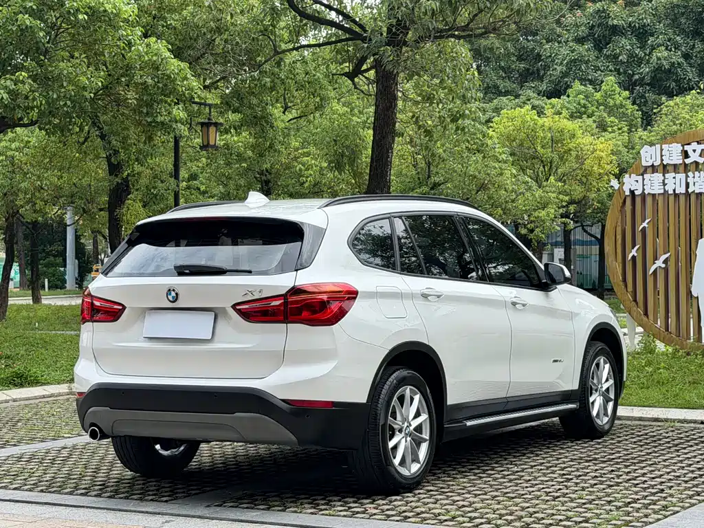 BMW X1 2017 — фото 18