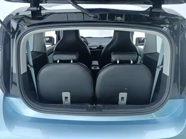 Baojun E300 2021