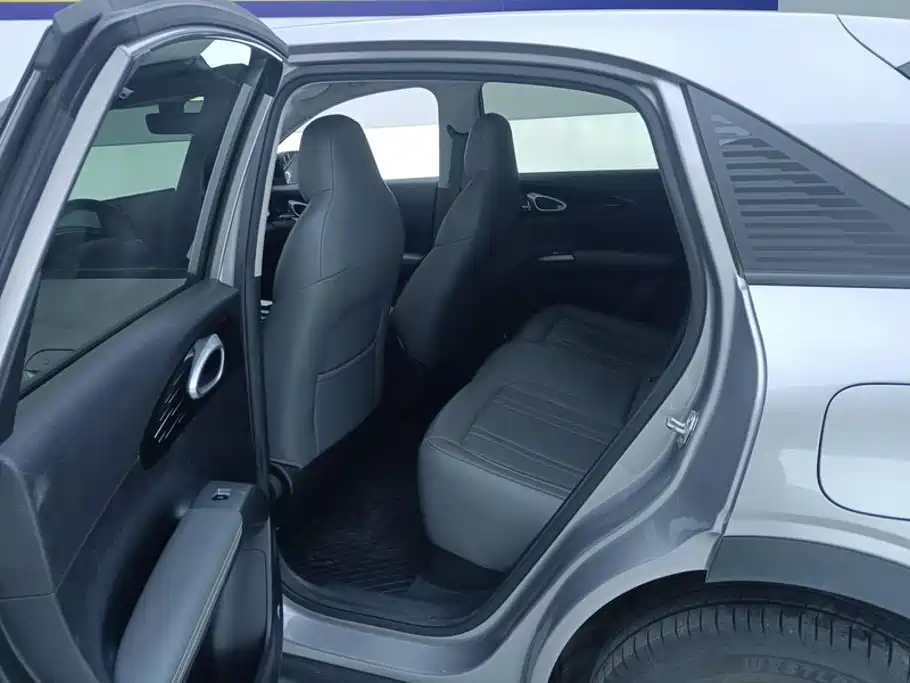 Geely Galaxy Starwish 2025 — фото 11