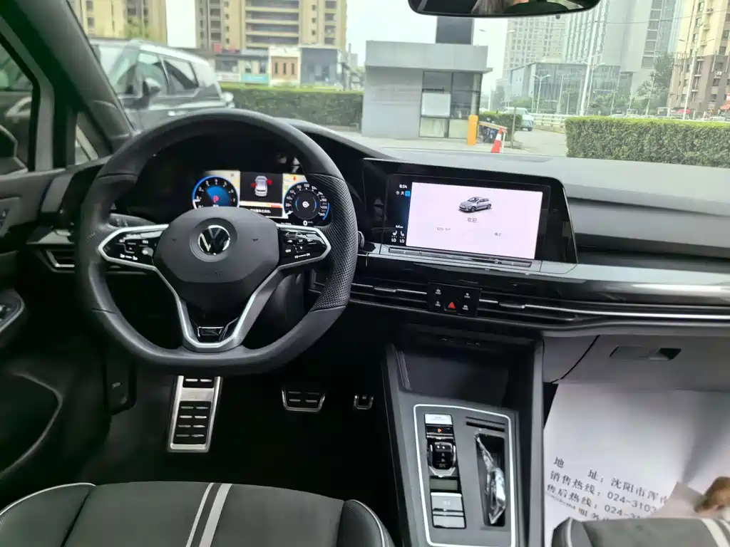 Volkswagen Golf 2024 — фото 12