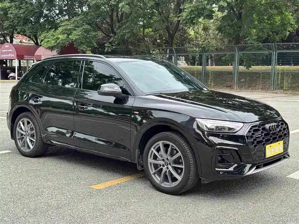 Audi Q5L 2023