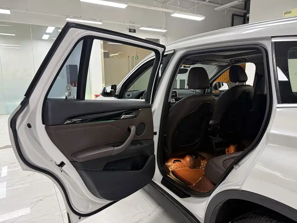 BMW X1 2020 — фото 13
