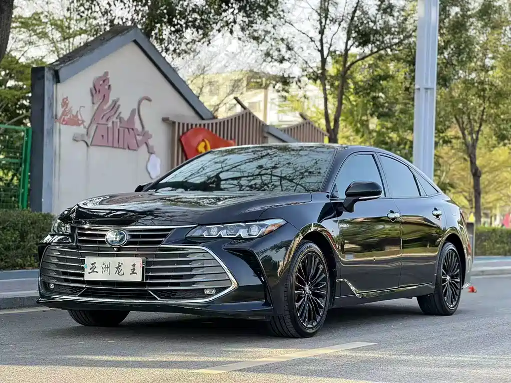 Toyota Avalon 2021 — фото 1