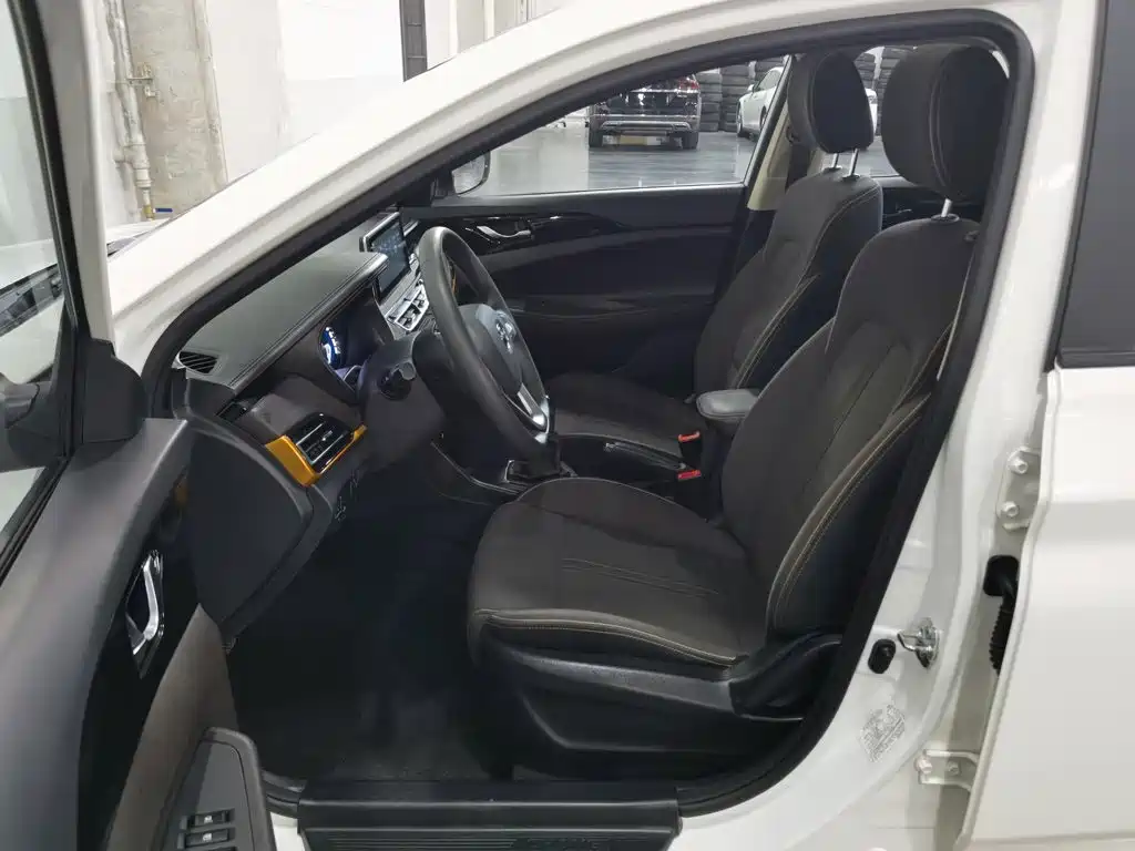 Changan Eado DT 2020 — фото 10