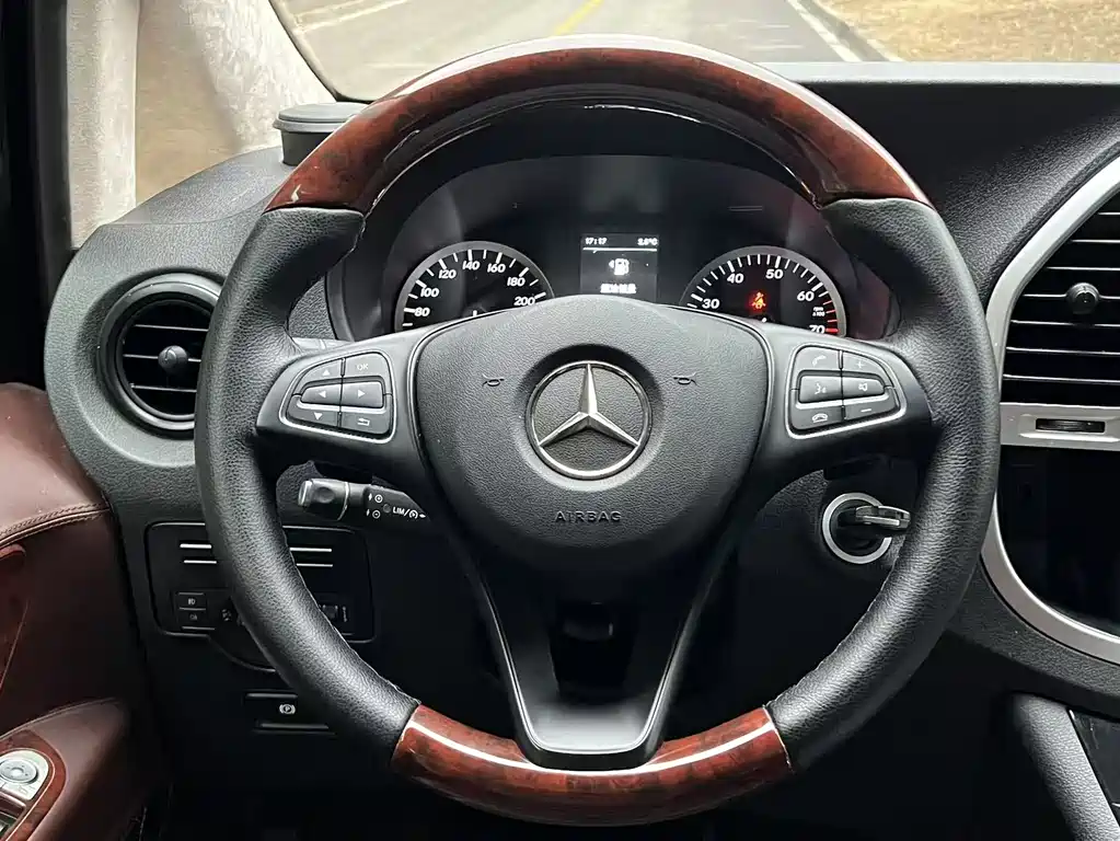 Mercedes-Benz Vito 2019 — фото 15