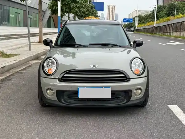 MINI Clubman 2013