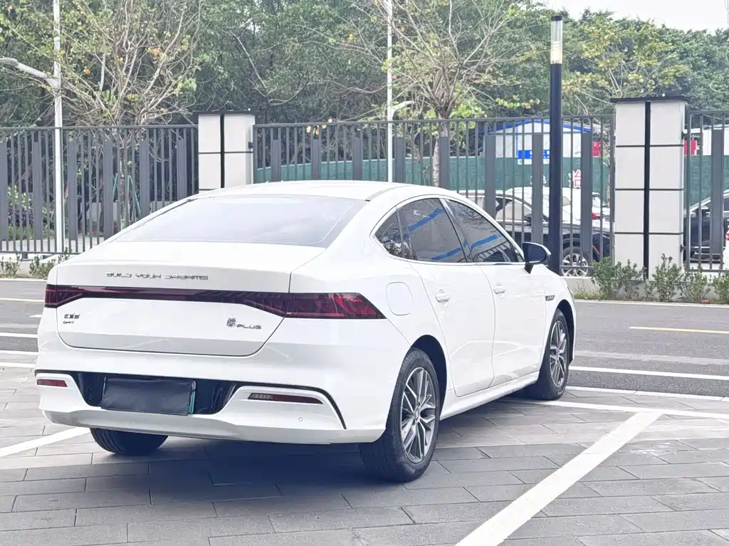 BYD Qin PLUS 2021 — фото 9