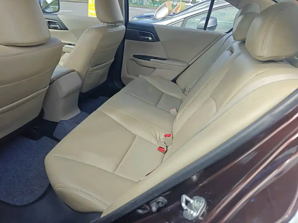 Honda Accord 2015 — фото 17