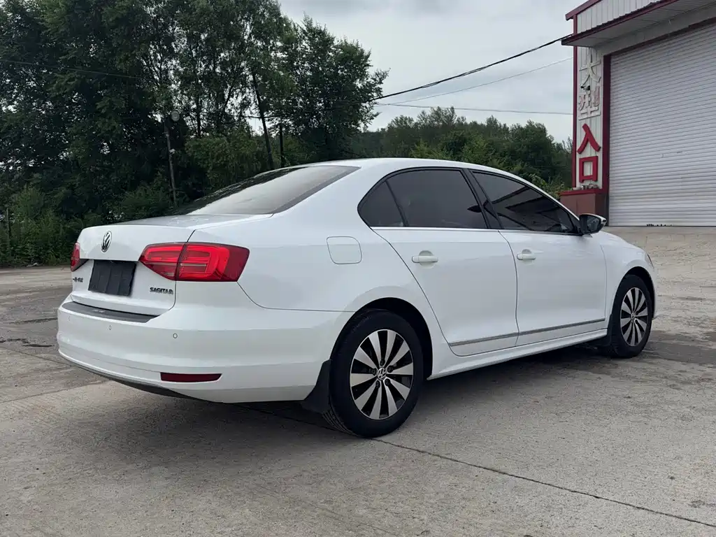 Volkswagen Sagitar 2019