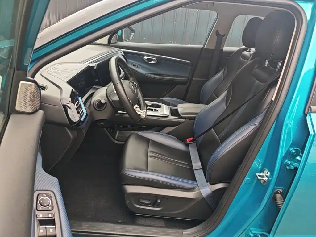 GAC Trumpchi GS3 2023 — фото 15
