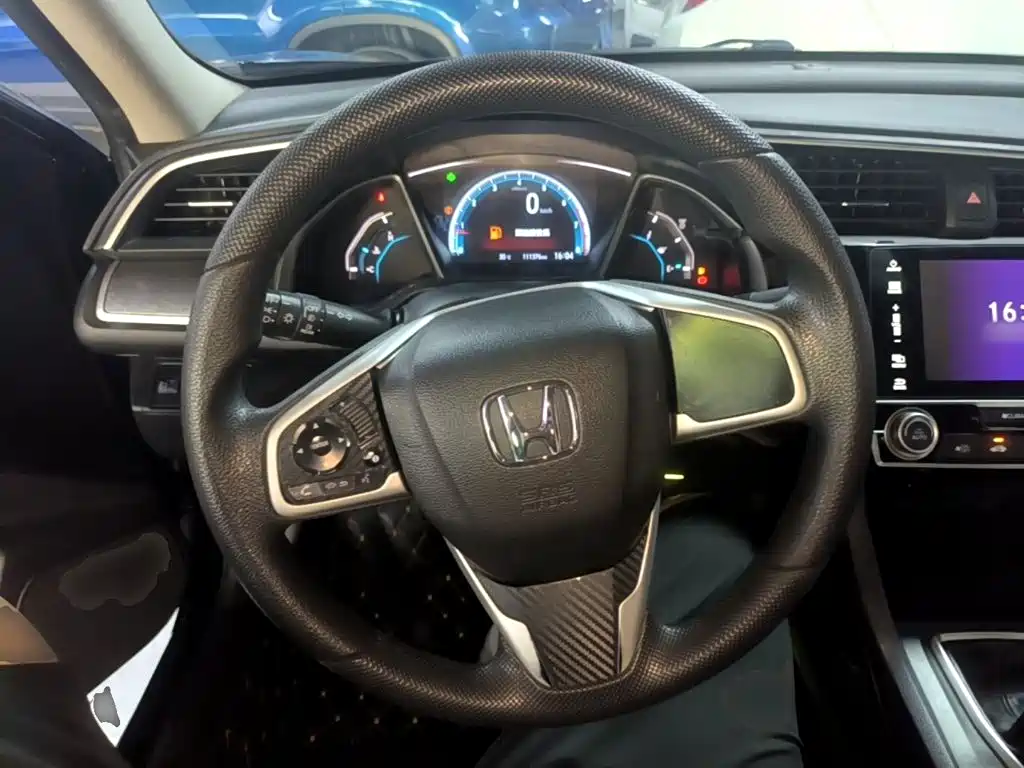 Honda Civic 2017 — фото 11
