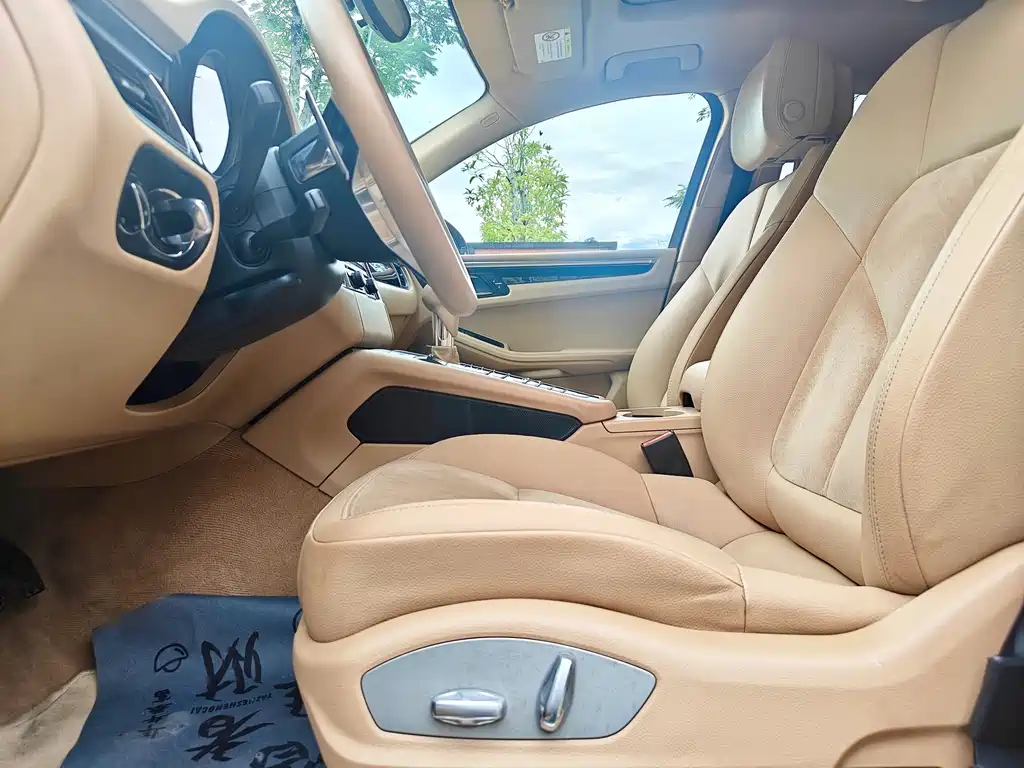 Porsche Macan 2015 — фото 14
