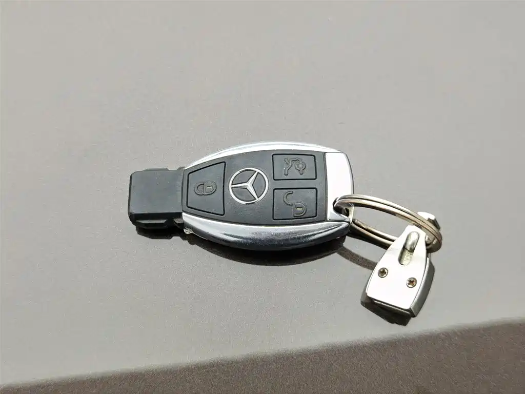 Mercedes-Benz S-Class 2011 — фото 19