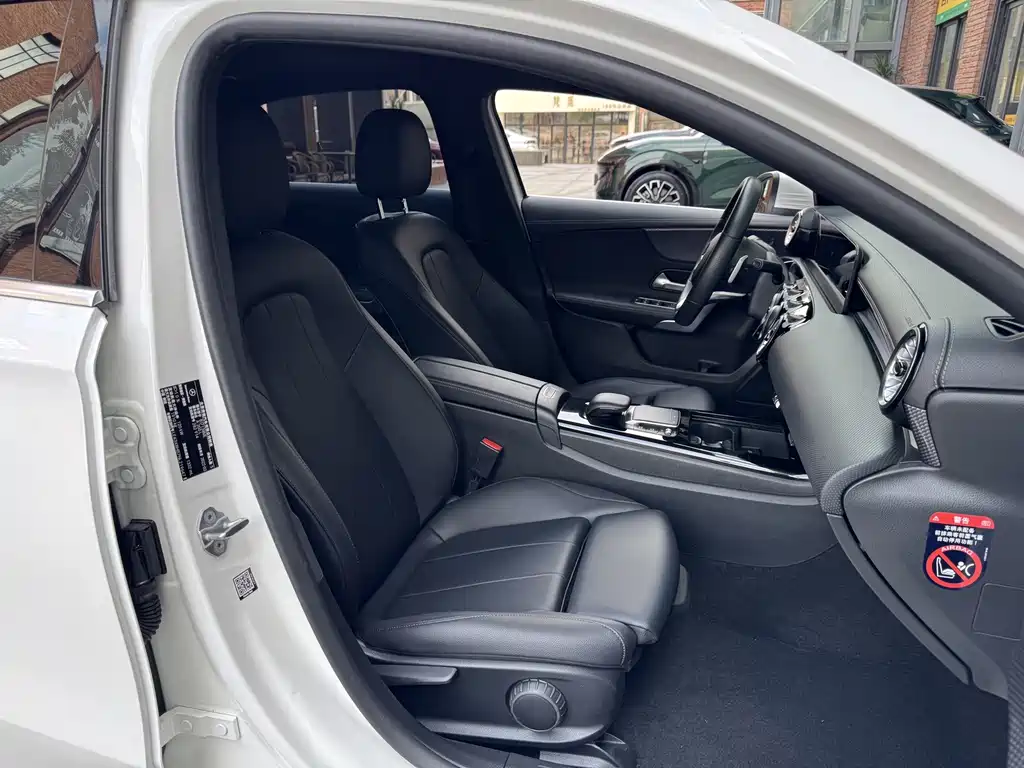 Mercedes-Benz A-Class 2022 — фото 22
