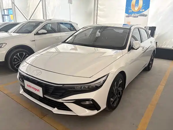 Hyundai Elantra 2024