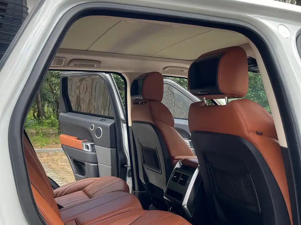 Land Rover Range Rover Sport 2016 — фото 10