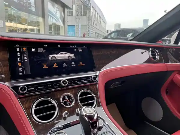 Bentley Continental 2020