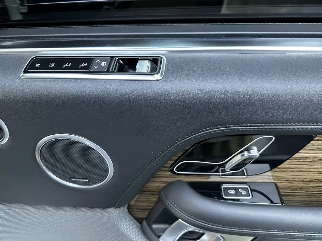 Land Rover Range Rover 2018 — фото 13