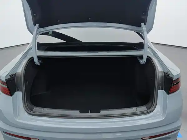 Geely Xingrui 2025
