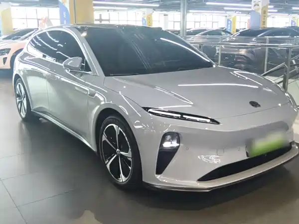 NIO ET5T 2025