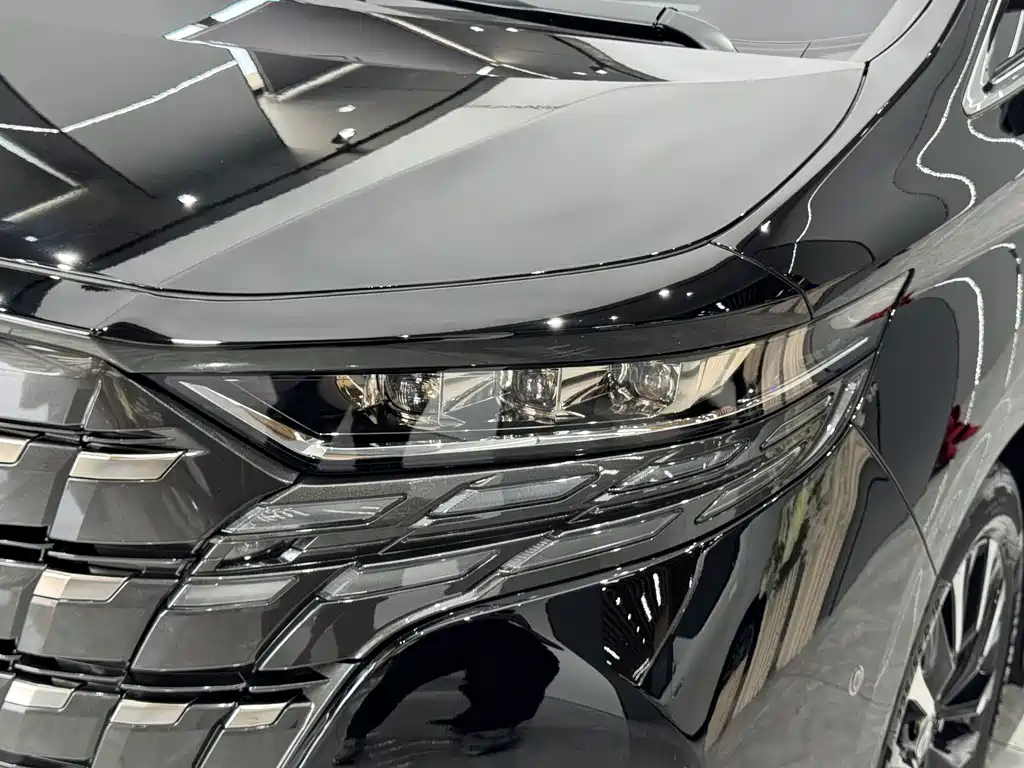 Toyota Alphard 2025 — фото 4