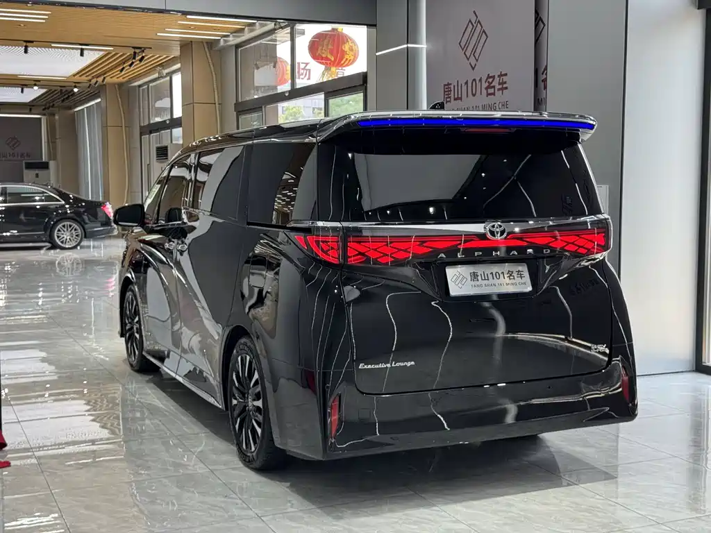 Toyota Alphard 2025 — фото 9