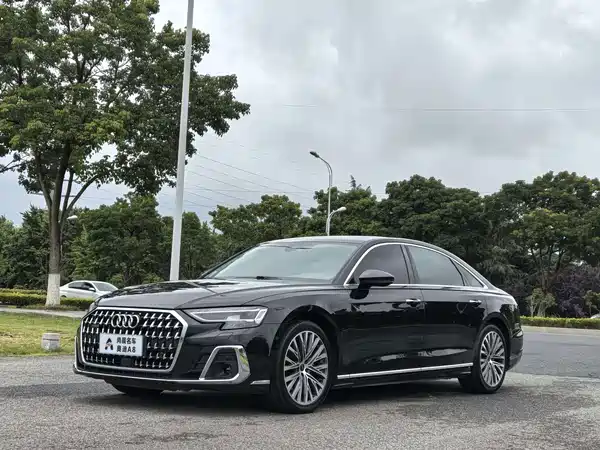 Audi A8 2024