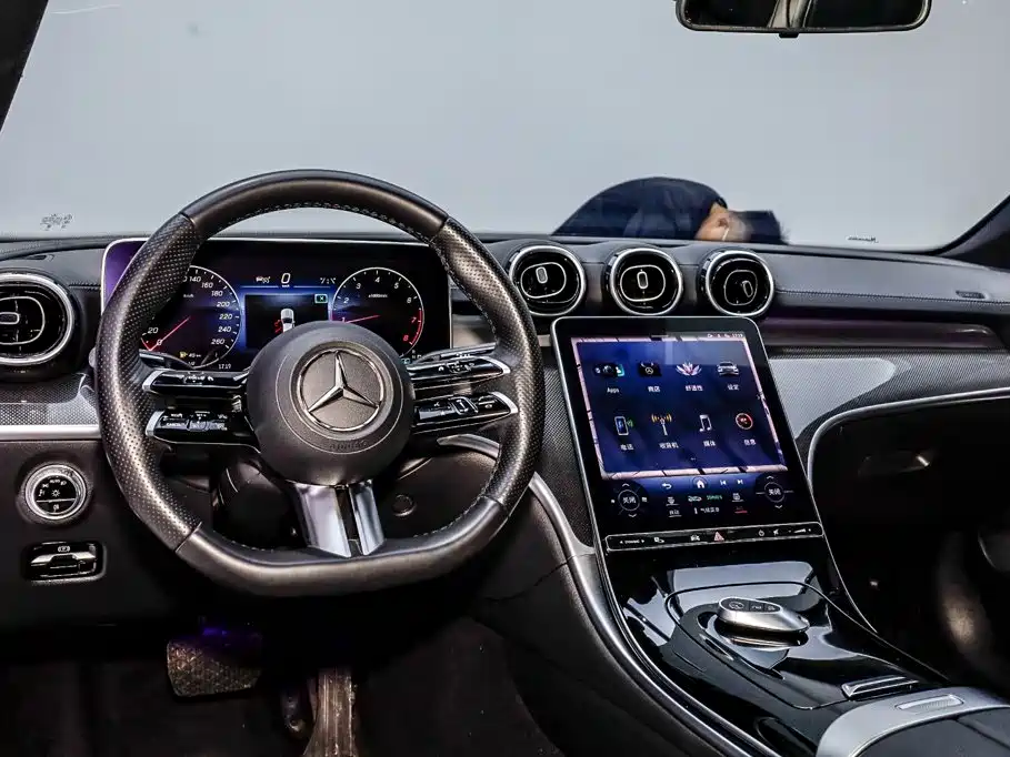 Mercedes-Benz C-Class 2023 — фото 20