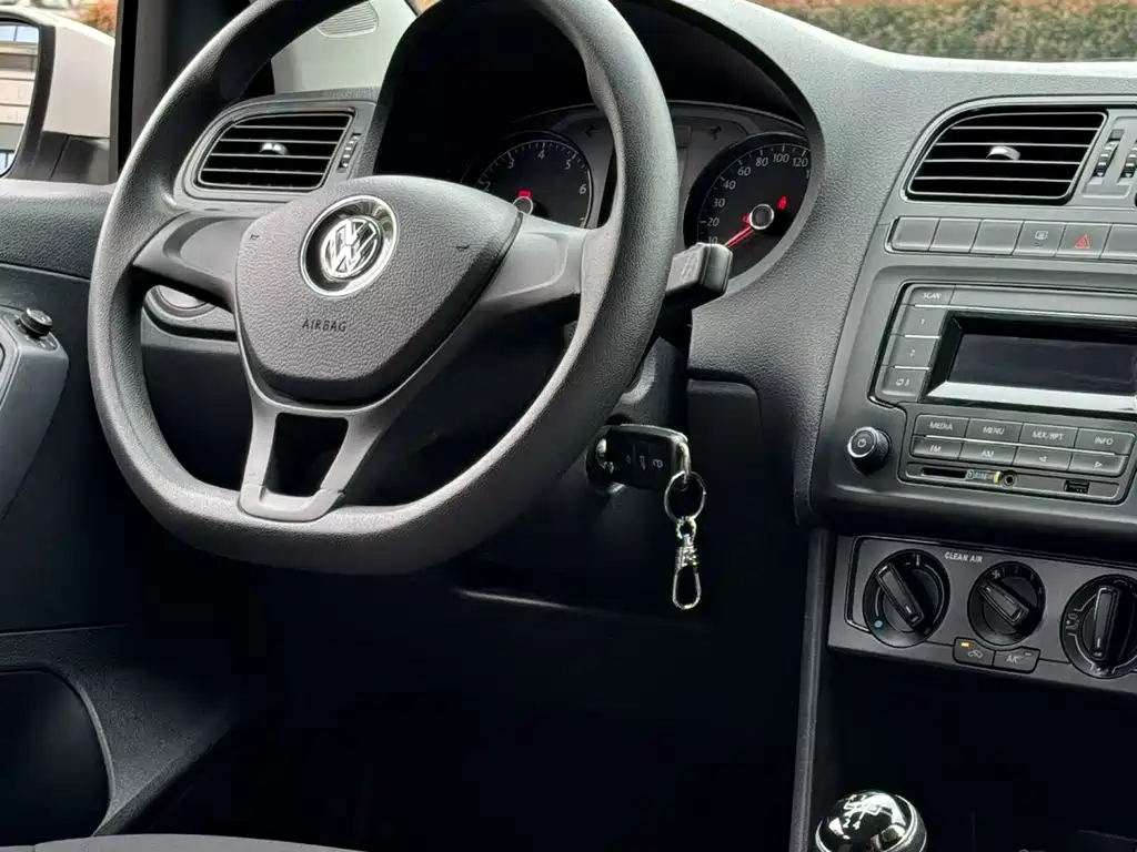 Volkswagen Polo 2016 — фото 6