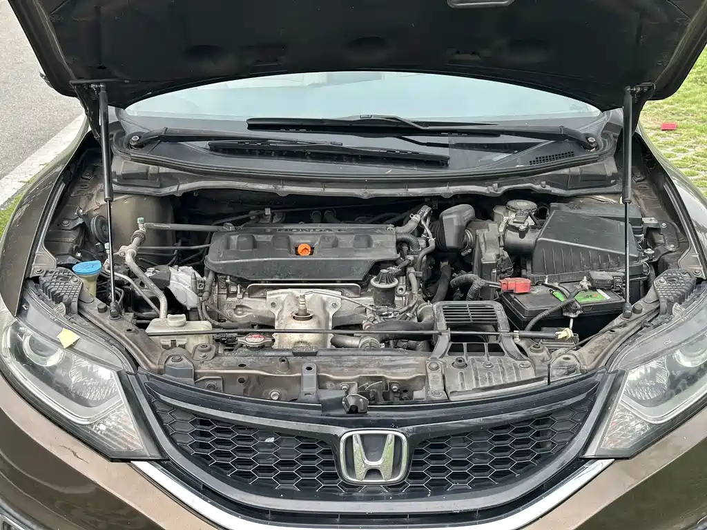 Honda Jade 2015 — фото 18