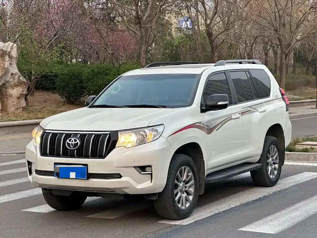 Toyota Prado 2020 — фото 1