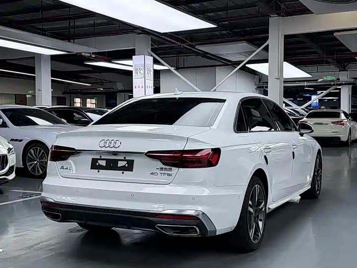 Audi A4L 2020 — фото 18