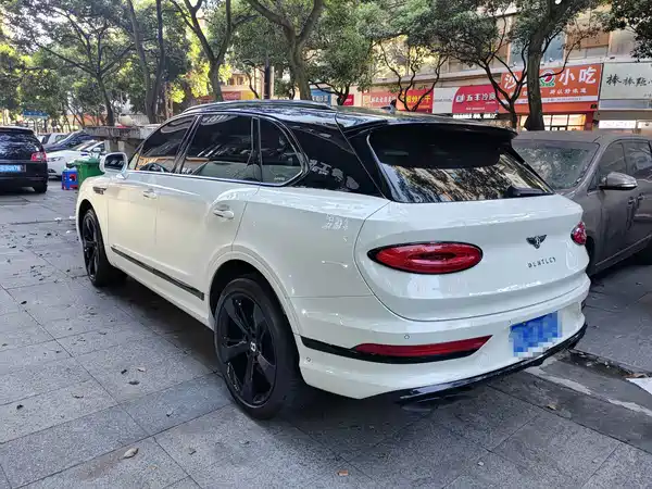 Bentley Bentayga 2021