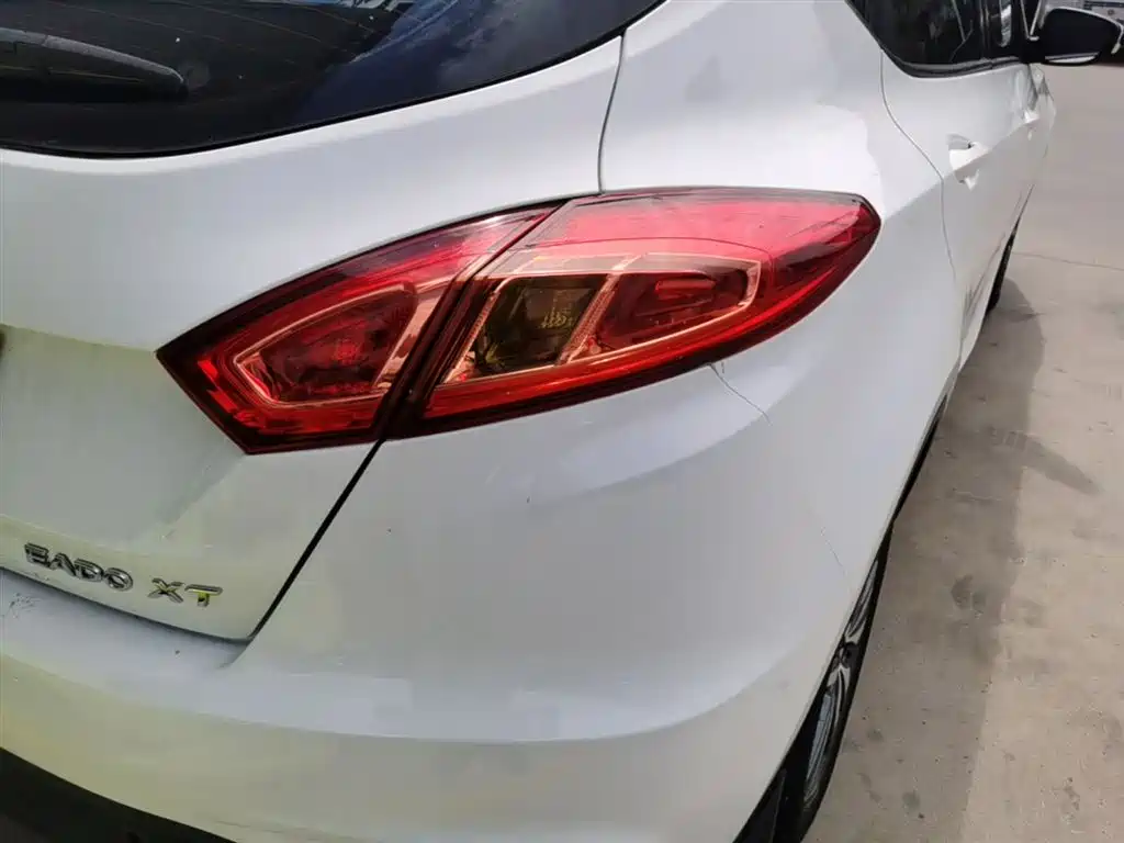 Changan Eado XT 2015 — фото 8