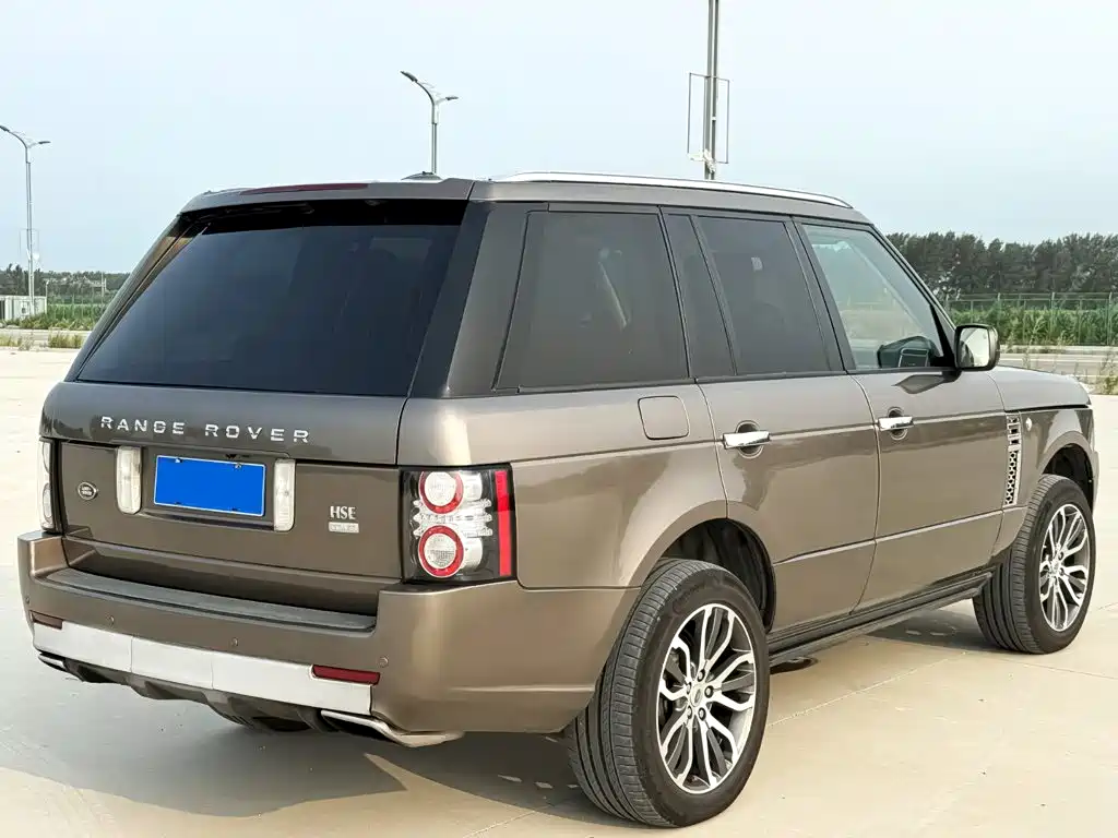 Land Rover Range Rover 2010 — фото 8