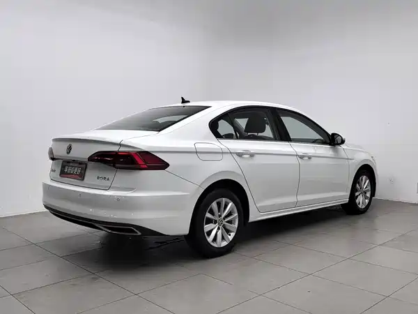 Volkswagen Bora 2021