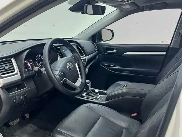 Toyota Highlander 2019 — фото 12