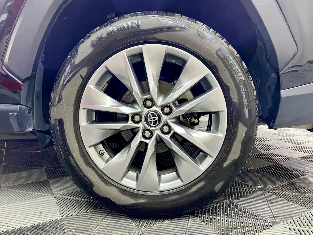 Toyota Wildlander 2021 — фото 18