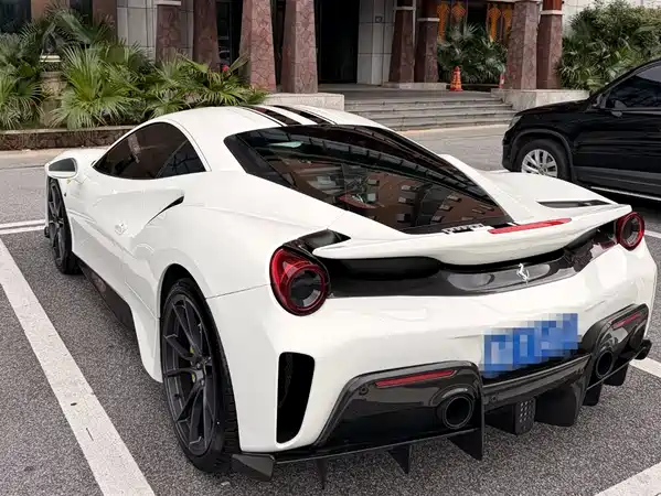 Ferrari 488 2018