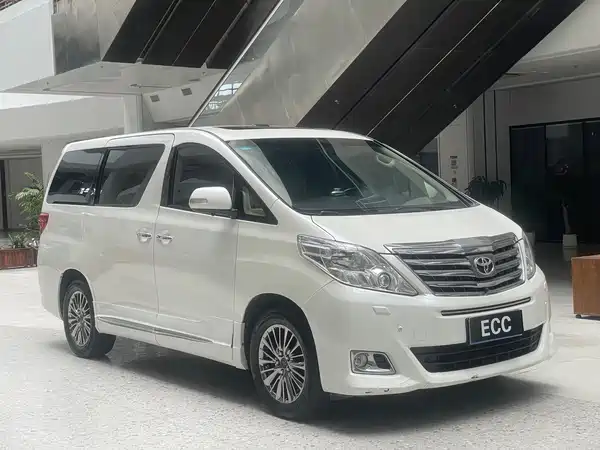 Toyota Alphard 2014