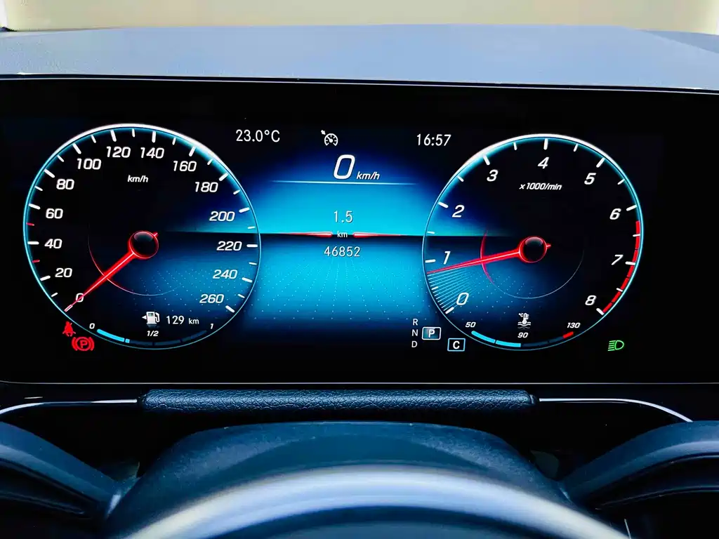 Mercedes-Benz GLA 2021 — фото 16