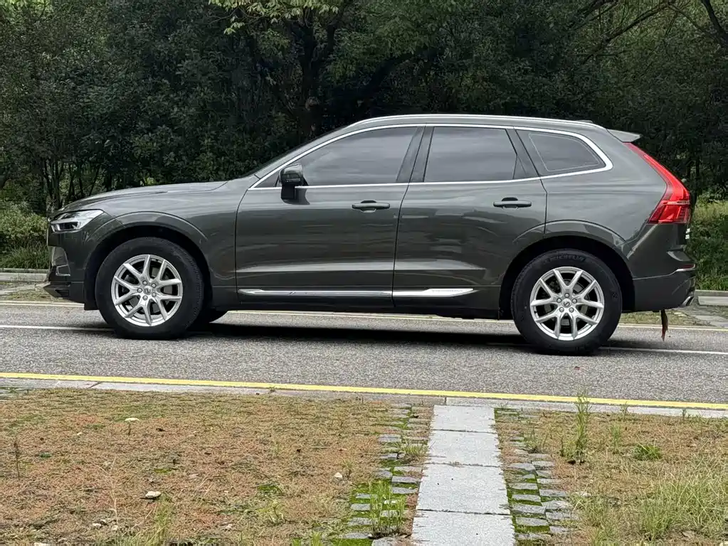 Volvo XC60 2020 — фото 14