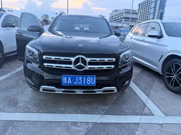 Mercedes-Benz GLB 2025