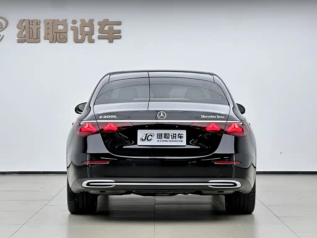 Mercedes-Benz E-Class 2025 — фото 3