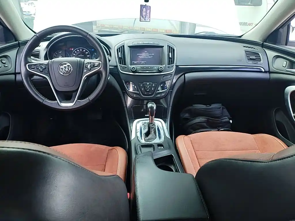 Buick Regal 2016 — фото 10