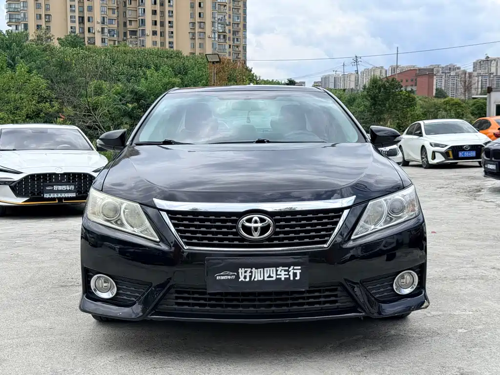 Toyota Camry 2014 — фото 2