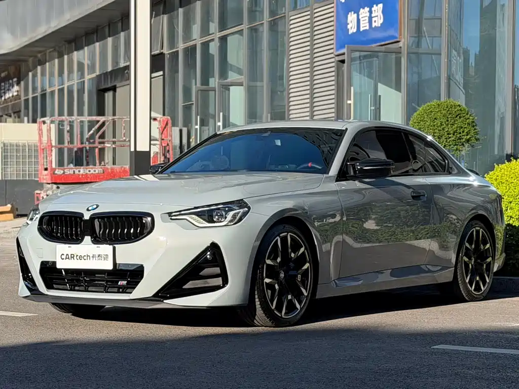 BMW M240i 2026 — фото 1