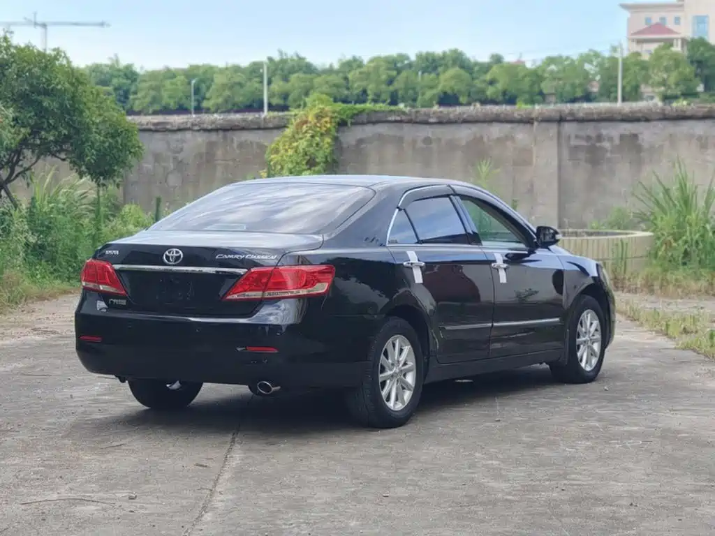 Toyota Camry 2015 — фото 6