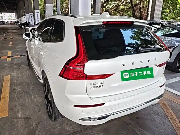 Volvo XC60 Plug-In Hybrid 2024